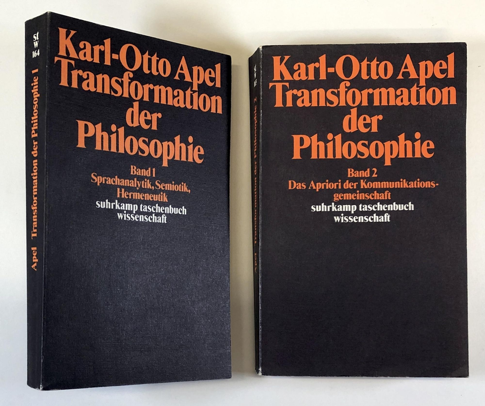 Transformation Der Philosophie: Bande 1 and 2 2 volumes . Vol. 1