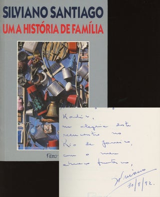 Item #0083975 Una Historia de Familia. Silviano Santiago