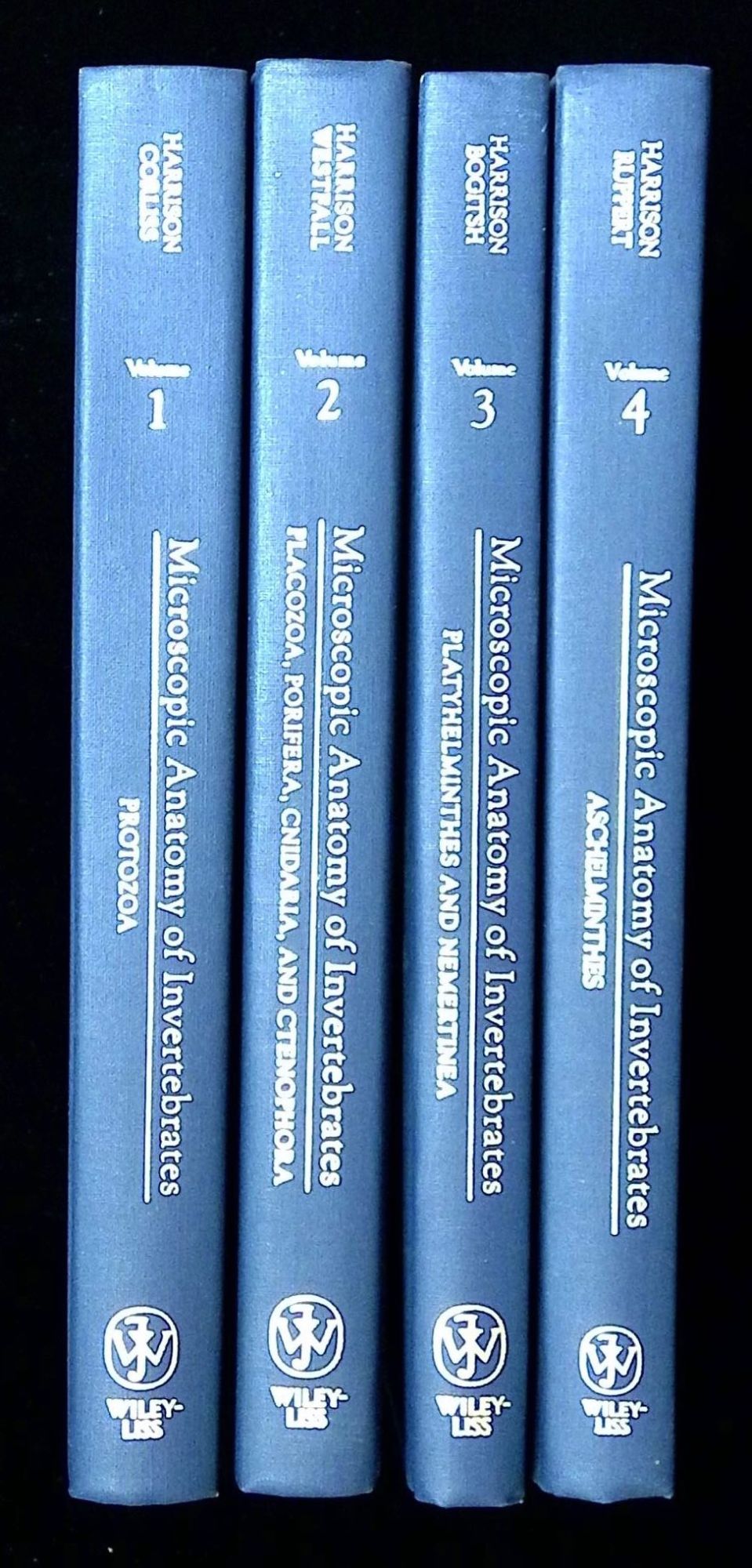 Microscopic Anatomy of Invertebrates: Volume 1--Protozoa; Volume  2--Placozoa, Porifera, Cnidaria, and Ctenophora; Volume 3--Platyhelminthes  and ...