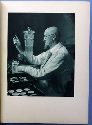 Dílo Josefa Drahonovského [book on Czech modernist glass artist Josef Drahonovský 1877-1938]