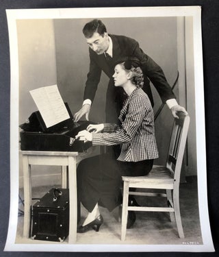 4 1940s 8x10 original photos of a theremin demonstration
