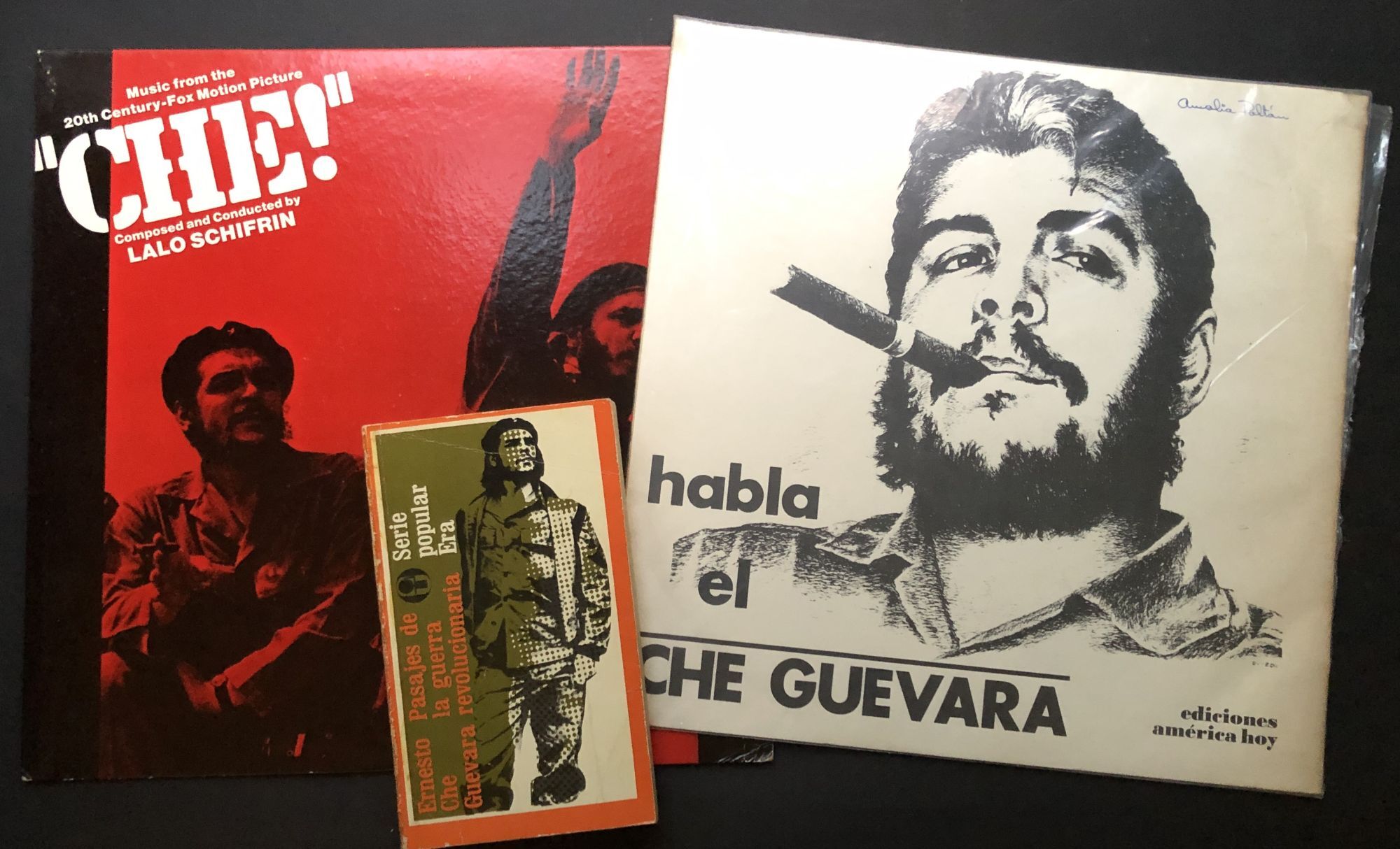 Two Che Pasajes de la guerra revolucionaria plus two LP records: Habla el Che ...
