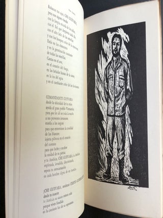 En memoria de Ernesto Che Guevara (1968) inscribed by de la Fuente to Arqueles Vela