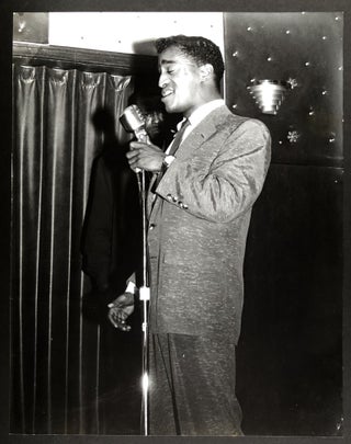 Item #H33665 14 x 11" photo, Sammy Davis Jr. at the Flamingo Club in Pittsburgh, 1955. Charles...