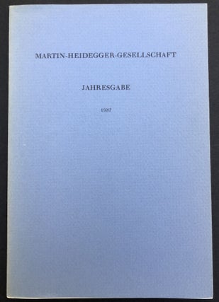 Item #H33921 Jahresgabe der Martin-Heidegger-Gesellschaft, 1987: Das Wesen Der Philosophie....