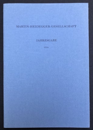 Item #H33924 Jahresgabe der Martin-Heidegger-Gesellschaft, 1994: Besinnung auf unser Wesen....