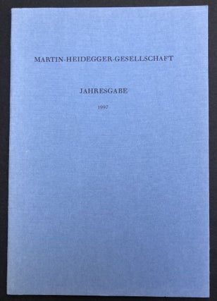 Item #H33926 Jahresgabe der Martin-Heidegger-Gesellschaft, 1997: Die Herkunft der Gottheit....