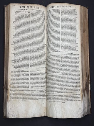 Midrash Rabot (Sulzbach, 1755) ; al ha-Torah v e-H amesh megilot, 'im matanot kehunah, ve-yede Moshe, u-kitsur yefat to'ar, u-pe' zera Avraham, u-pe' mishant R. Eliezer